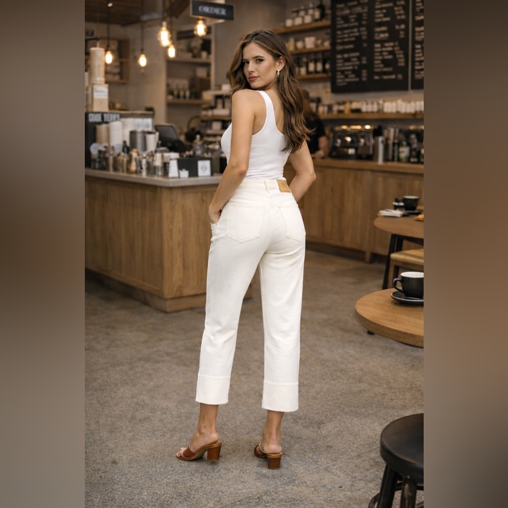 Sz 4/27 NWOT White Cuffed Jeans high waisted